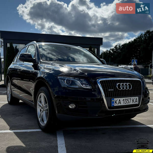 Внедорожник / Кроссовер Audi Q5 2011 в 