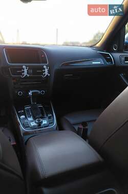 Позашляховик / Кросовер Audi Q5 2016 в 