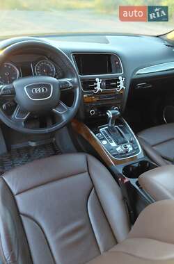 Позашляховик / Кросовер Audi Q5 2016 в 