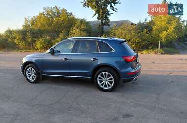 Позашляховик / Кросовер Audi Q5 2016 в 