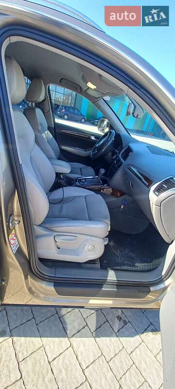 Внедорожник / Кроссовер Audi Q5 2009 в Дрогобыче