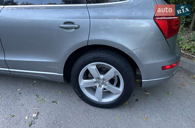 Внедорожник / Кроссовер Audi Q5 2011 в 