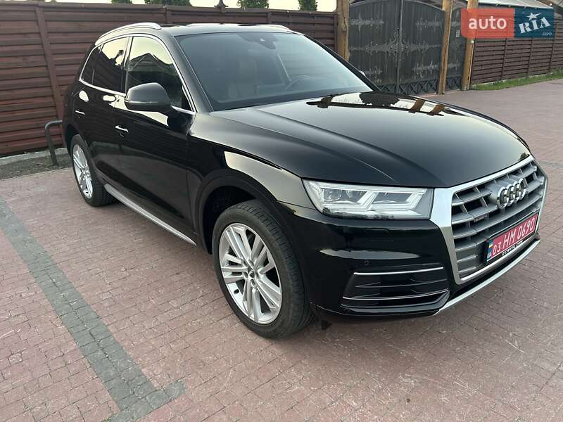 Позашляховик / Кросовер Audi Q5 2017 в Києві