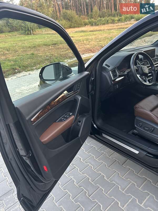 Позашляховик / Кросовер Audi Q5 2017 в Києві
