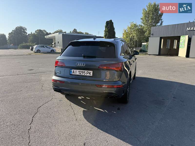 Позашляховик / Кросовер Audi Q5 2021 в Києві