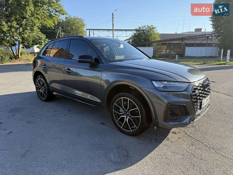 Позашляховик / Кросовер Audi Q5 2021 в Києві