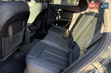 Позашляховик / Кросовер Audi Q5 2021 в 