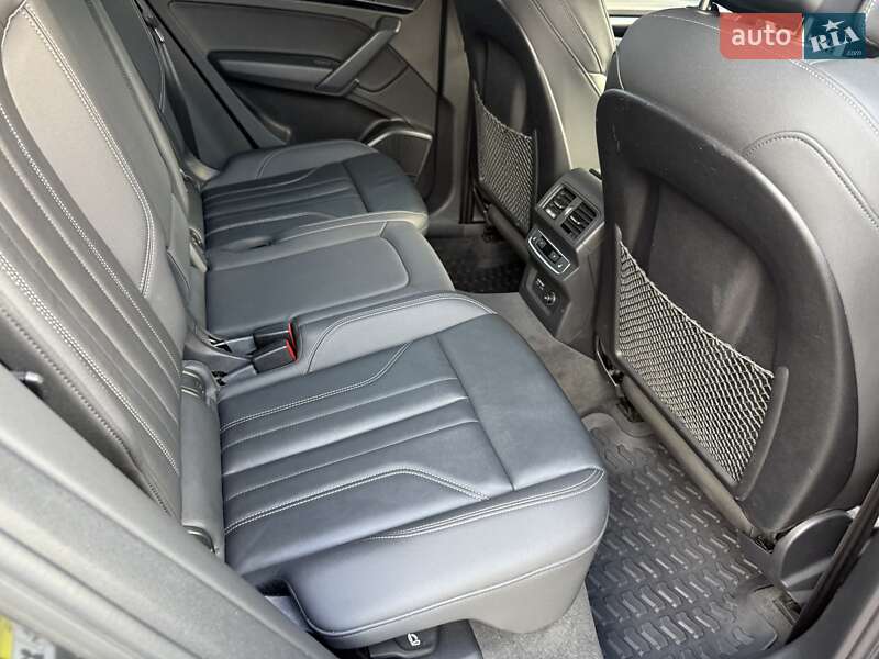 Позашляховик / Кросовер Audi Q5 2021 в Києві