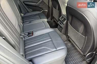 Позашляховик / Кросовер Audi Q5 2021 в 