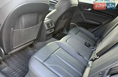 Позашляховик / Кросовер Audi Q5 2021 в 