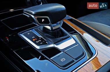 Позашляховик / Кросовер Audi Q5 2022 в 