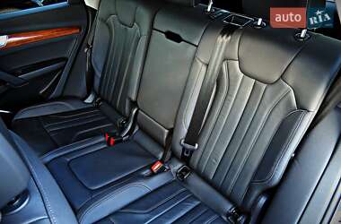 Позашляховик / Кросовер Audi Q5 2022 в 