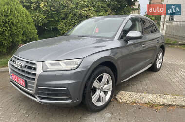 Позашляховик / Кросовер Audi Q5 2018 в 