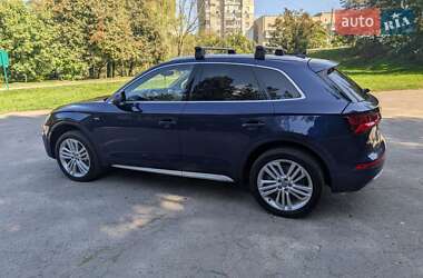 Внедорожник / Кроссовер Audi Q5 2017 в 