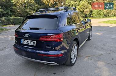 Внедорожник / Кроссовер Audi Q5 2017 в 