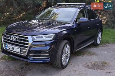 Внедорожник / Кроссовер Audi Q5 2017 в 