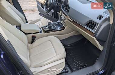 Внедорожник / Кроссовер Audi Q5 2017 в 