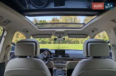 Внедорожник / Кроссовер Audi Q5 2017 в 