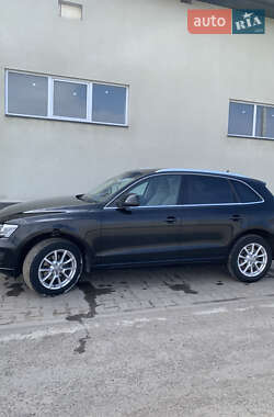 Позашляховик / Кросовер Audi Q5 2012 в 