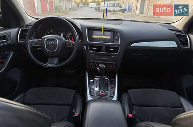 Внедорожник / Кроссовер Audi Q5 2009 в 
