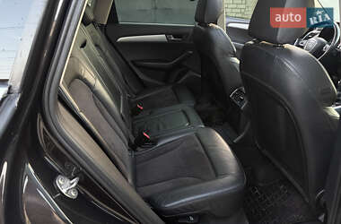 Внедорожник / Кроссовер Audi Q5 2009 в 