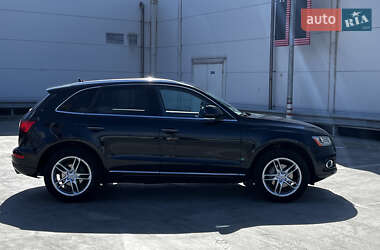 Внедорожник / Кроссовер Audi Q5 2015 в 