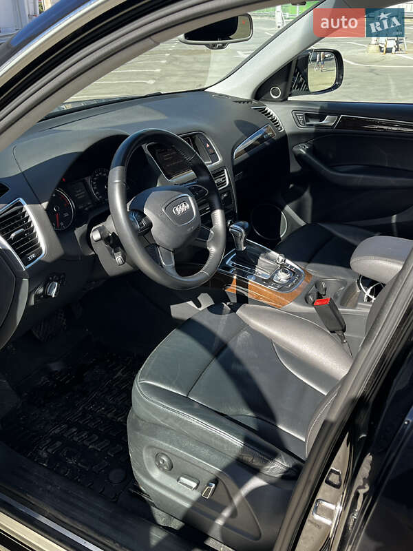 Позашляховик / Кросовер Audi Q5 2015 в Києві