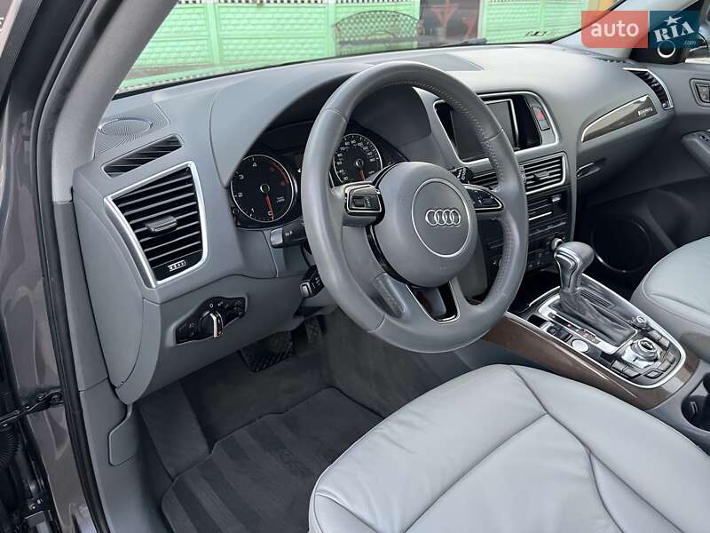 Позашляховик / Кросовер Audi Q5 2015 в Дубні