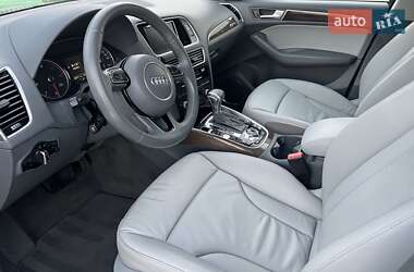 Внедорожник / Кроссовер Audi Q5 2015 в 