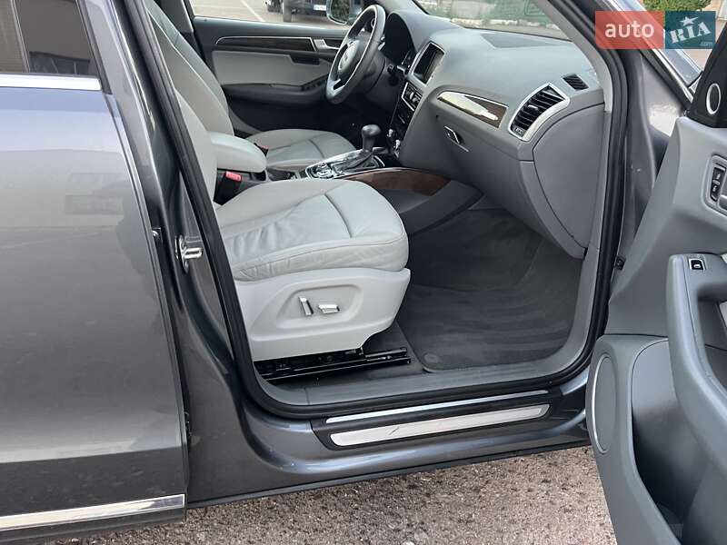 Позашляховик / Кросовер Audi Q5 2015 в Дубні