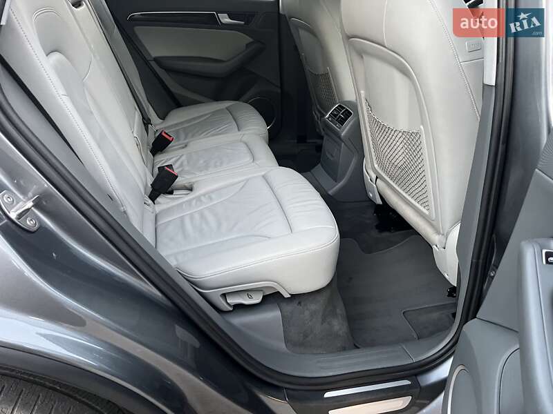 Позашляховик / Кросовер Audi Q5 2015 в Дубні