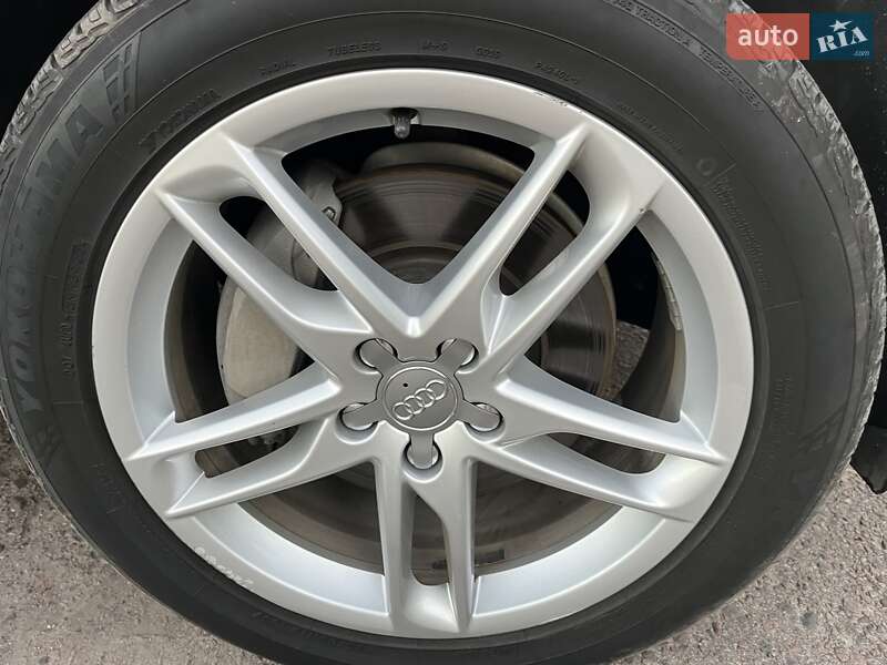 Позашляховик / Кросовер Audi Q5 2015 в Дубні