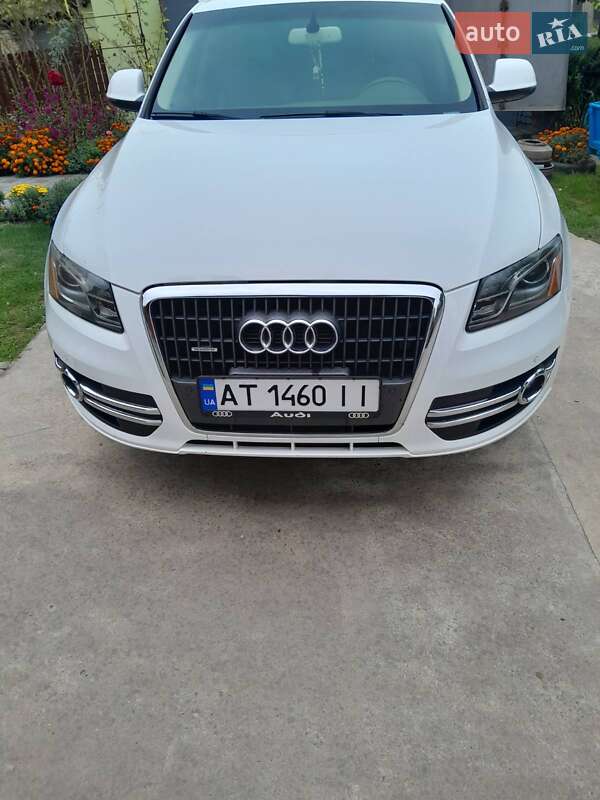 Позашляховик / Кросовер Audi Q5 2012 в 