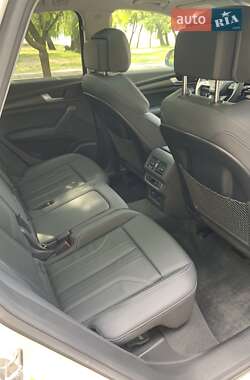 Внедорожник / Кроссовер Audi Q5 2024 в 