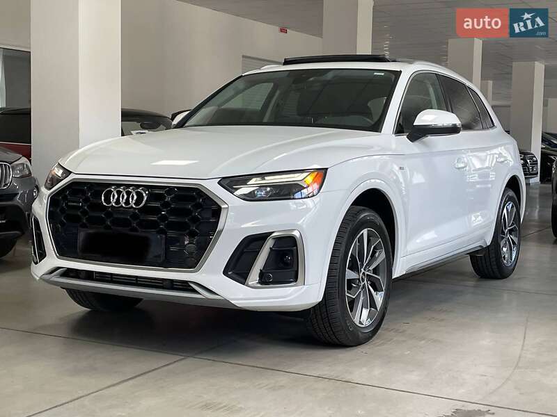 Внедорожник / Кроссовер Audi Q5 2024 в 
