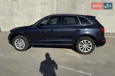 Позашляховик / Кросовер Audi Q5 2016 в 