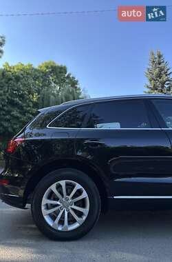 Позашляховик / Кросовер Audi Q5 2015 в 