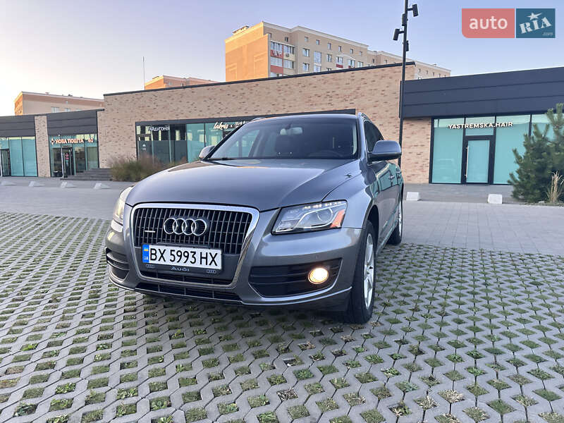 Внедорожник / Кроссовер Audi Q5 2011 в 