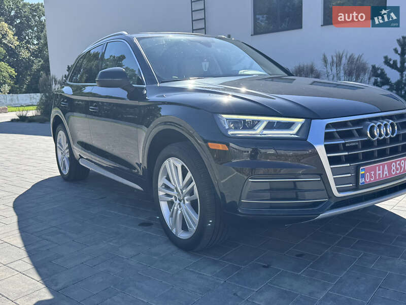 Позашляховик / Кросовер Audi Q5 2017 в Луцьку