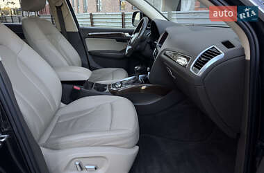 Внедорожник / Кроссовер Audi Q5 2016 в 