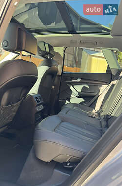 Внедорожник / Кроссовер Audi Q5 2022 в 