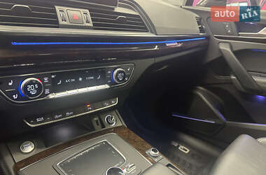 Внедорожник / Кроссовер Audi Q5 2019 в 