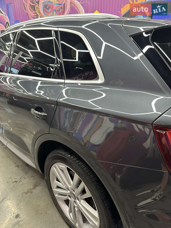 Внедорожник / Кроссовер Audi Q5 2019 в Киеве