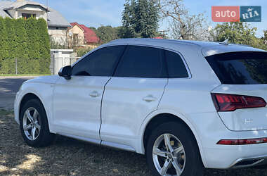 Позашляховик / Кросовер Audi Q5 2017 в 