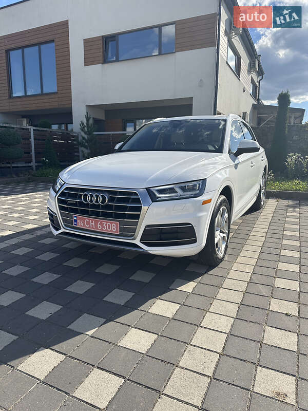 Внедорожник / Кроссовер Audi Q5 2018 в Стрые