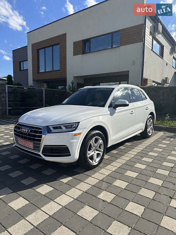 Внедорожник / Кроссовер Audi Q5 2018 в Стрые