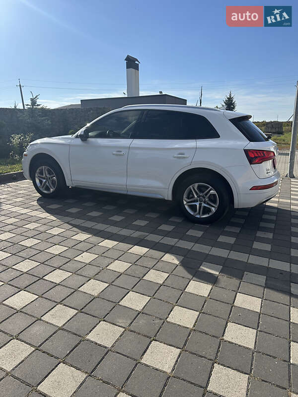 Внедорожник / Кроссовер Audi Q5 2018 в Стрые