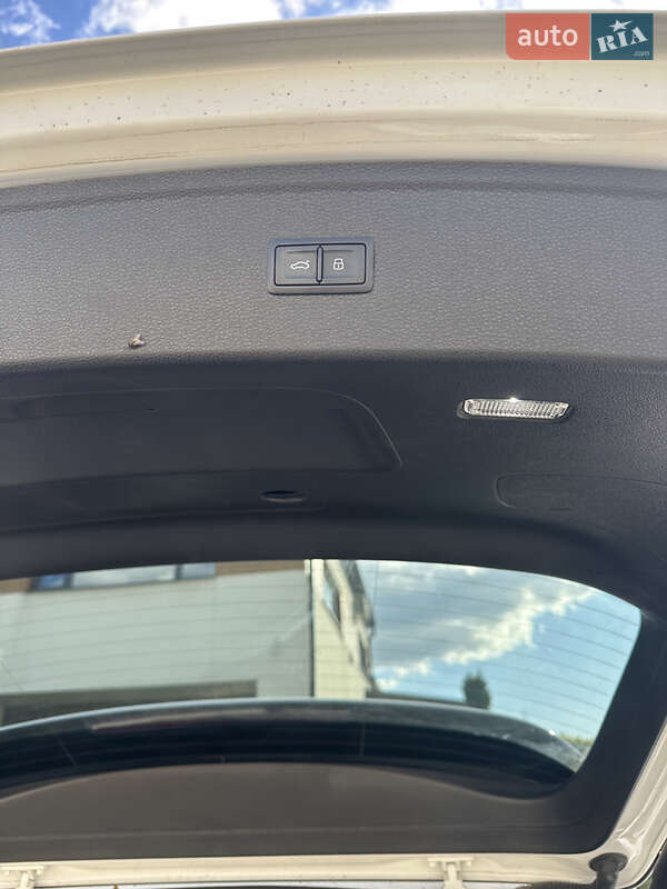 Внедорожник / Кроссовер Audi Q5 2018 в Стрые