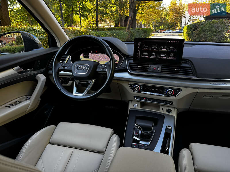Позашляховик / Кросовер Audi Q5 2021 в Києві