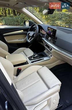 Внедорожник / Кроссовер Audi Q5 2021 в 